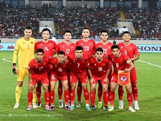 Cựu danh thủ Nga: 'Thà đá với tuyển Việt Nam và Thái Lan còn hơn ngồi không!'