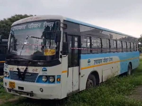 Thêm vụ cô gái 16 tuổi bị cưỡng hiếp tập thể trên xe bus gây chấn động dư luận ở Ấn Độ