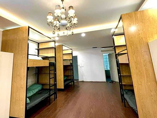 Nở rộ phòng cho thuê cả chục người ở chung, cách nhau tấm rèm ở Hà Nội