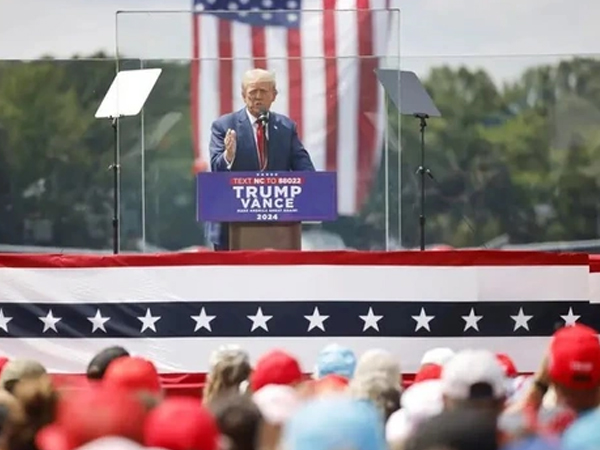 Một người bị bắt vào ngày ông Trump vận động tranh cử ngoài trời