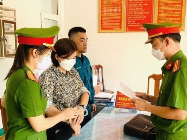 Vợ chồng cựu kế toán trung tâm Y tế lĩnh 21 năm tù về tội lừa đảo
