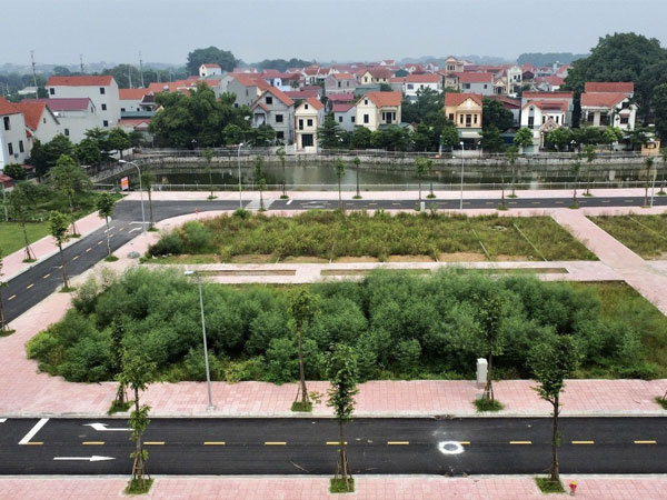 Đất đấu giá ven Hà Nội ‘vượt mặt’ bảng giá đất nhiều khu vực Hoàn Kiếm, Ba Đình