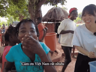 Đồ uống quen thuộc được team Quang Linh Vlogs mang sang Angola: Người dân xếp hàng dài chờ mua, 'mê muội' chẳng kém chị em Việt Nam