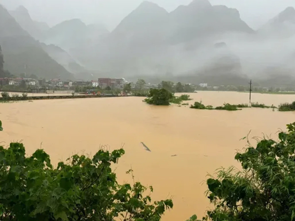 Mưa lớn, các tỉnh miền núi phía Bắc ngập sâu, sạt lở nghiêm trọng