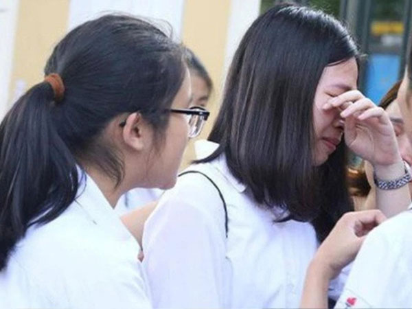 Câu chuyện hút hàng ngàn bình luận lúc này: Con đỗ Đại học Y Hà Nội, mẹ cấm nhập học, lý do khiến ai nấy khó xử