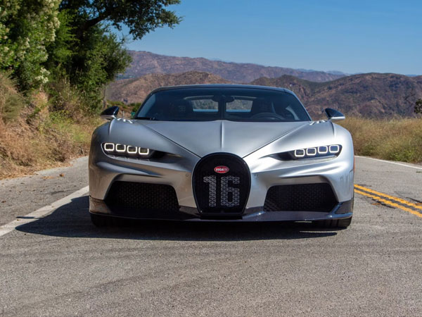 'Ngã ngửa' với cặp đèn pha ô tô của Bugatti Chiron có giá hơn 4 tỷ đồng