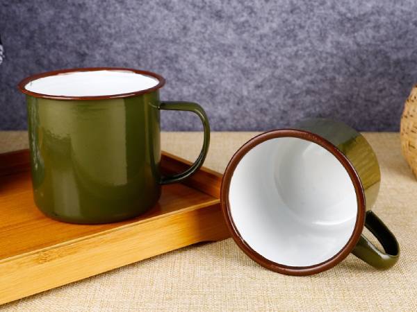 Trong nhà có 4 cốc này nên vứt bỏ ngay, đừng để cả gia đình bị 'đầu độc'