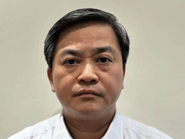 Ông Lê Đức Thọ nhận hối lộ hơn 27 tỷ và quà biếu là xe sang, đồng hồ hiệu