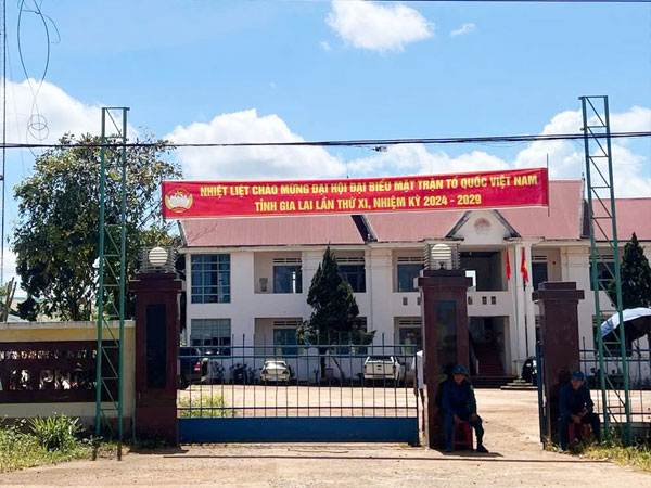 Nổ trong khuôn viên trụ sở UBND xã, dân quân 18 tuổi tử vong