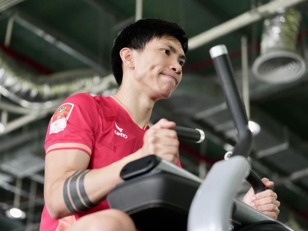 Chuyện gì đang xảy ra với Đoàn Văn Hậu?