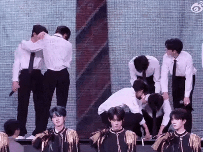 Fan khóc đến ngất xỉu vì thần tượng bị 'lừa suất debut', vừa ra mắt đã phải thề không hẹn hò