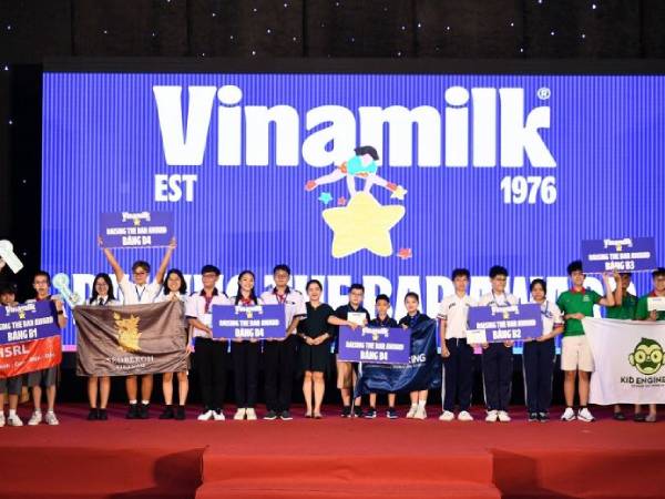 Vinamilk trao giải thưởng đặc biệt cho các tài năng robot hướng đến phát triển bền vững tại Robotacon WRO 2024