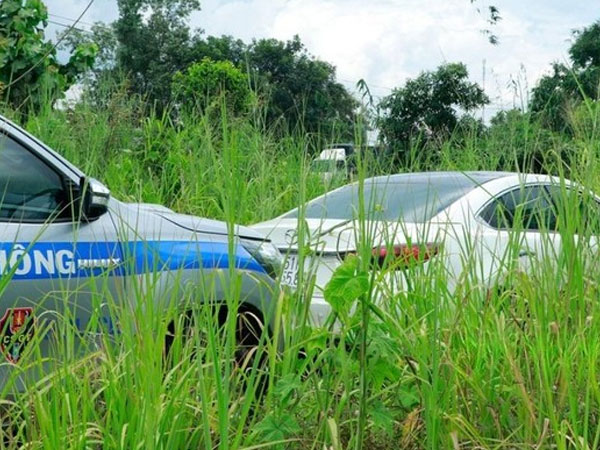 Cảnh sát truy đuổi hơn 20km theo chiếc ô tô mang biển số đẹp