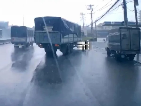 Tạm giữ tài xế xe tải nghi cố tình cán chết người trên Quốc lộ 51, gây phẫn nộ