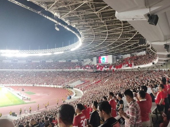 CĐV Indonesia có hành động phản cảm, “tấn công” LĐBĐ Argentina sau chiến thắng của đội nhà