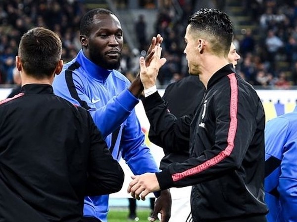 Lukaku lập kỷ lục khiến Ronaldo phải chào thua