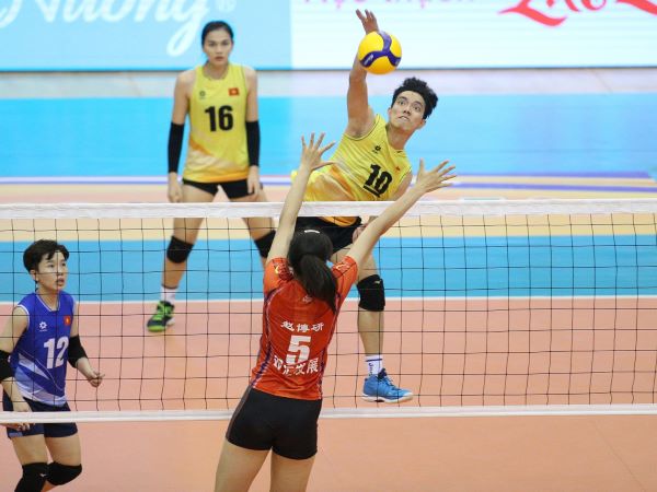 Bích Tuyền lập kỷ lục, sẵn sàng cho bán kết VTV Cup 2024