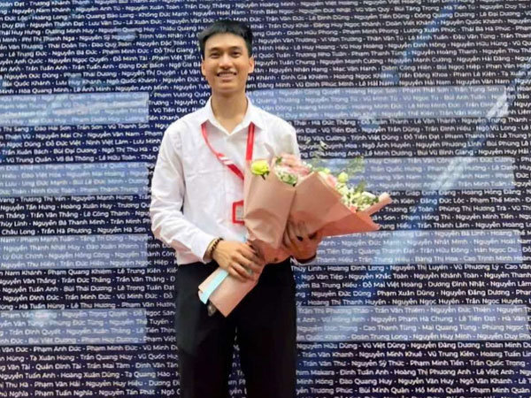 Lần đầu tiên ĐH Bách khoa Hà Nội có 2 thủ khoa tốt nghiệp tuyệt đối