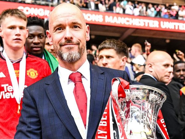 Erik ten Hag lại ‘nổ’ khó đỡ trước trận MU đấu Liverpool