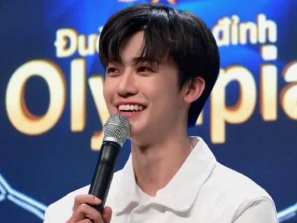 Đây là 'thí sinh' Olympia có nhan sắc đẹp hơn hoa khiến netizen tự nhủ idol Hàn Quốc cũng chỉ cỡ này
