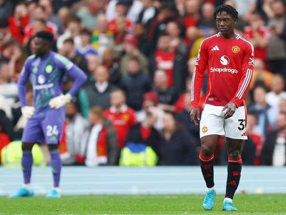 MU thua thảm Liverpool, Ten Hag nói lời chua chát