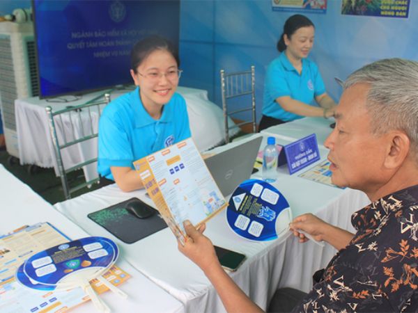 Chưa có tài khoản ATM, nhận lương hưu, trợ cấp thế nào?