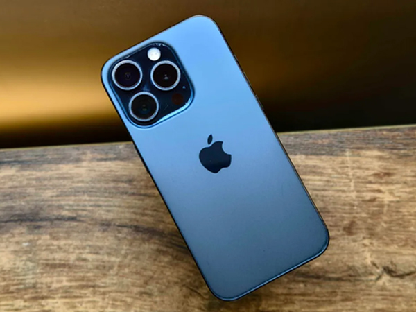 'Tôi đã dùng iPhone 15 Pro suốt 1 năm qua mà không đeo ốp lưng': Kết quả như này đúng là không ai ngờ