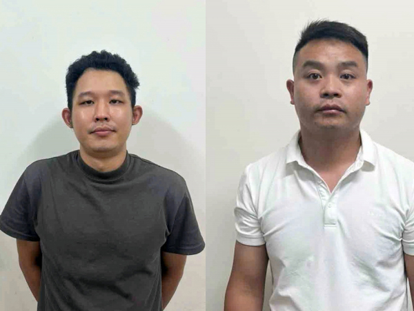 Bắt 2 người nước ngoài chiếm đoạt thẻ tín dụng của người khác