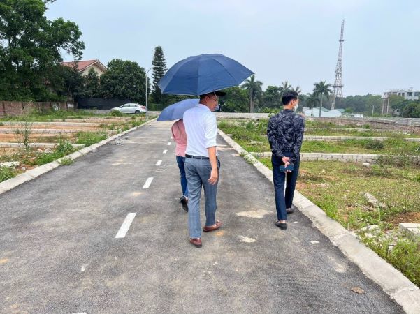 'Có tiền, tôi vẫn muốn đi mua đất'