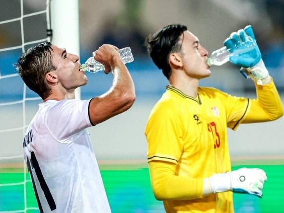 Truyền thông Nga nhận xét sau trận thắng 3-0: 'Chỉ thời tiết mới làm khó tuyển Nga'
