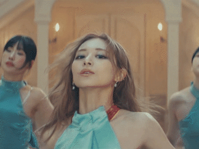 Mỹ nhân được bình chọn đẹp nhất thế giới tung MV solo đập tan nghi vấn bị phân biệt