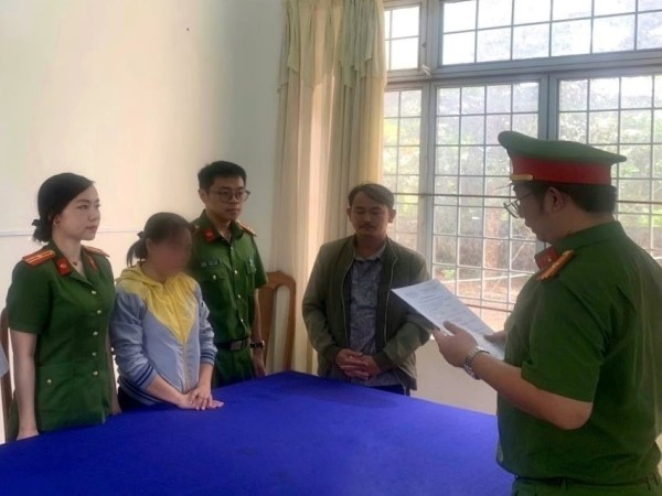 Mượn tiền đáo hạn ngân hàng rồi chiếm đoạt hơn 3,4 tỷ đồng