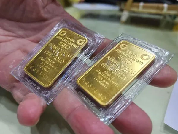 Thu mua vàng miếng SJC 79,5 triệu đồng/lượng
