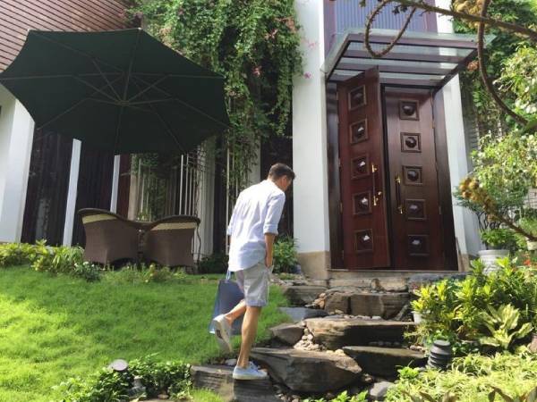 Cận cảnh căn biệt thự bị rao bán của Đàm Vĩnh Hưng