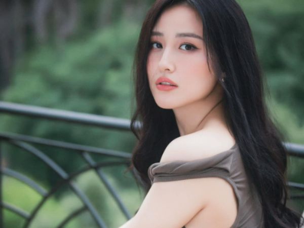 Mai Phương Thúy thẩm mỹ ở tuổi U40?