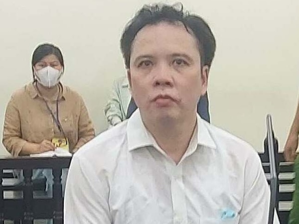 Chiếm đoạt hàng chục tỷ đồng của Chủ tịch Tân Hoàng Minh, cựu Vụ trưởng lĩnh án chung thân