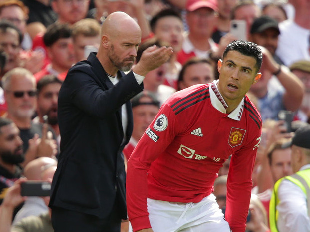 Ten Hag bị gọi là 'gã ngốc' vì ép Cristiano Ronaldo rời khỏi MU