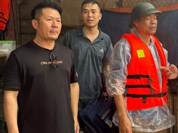 Bằng Kiều, Hồng Đăng và nhiều nghệ sĩ vào vùng bão lũ cứu trợ