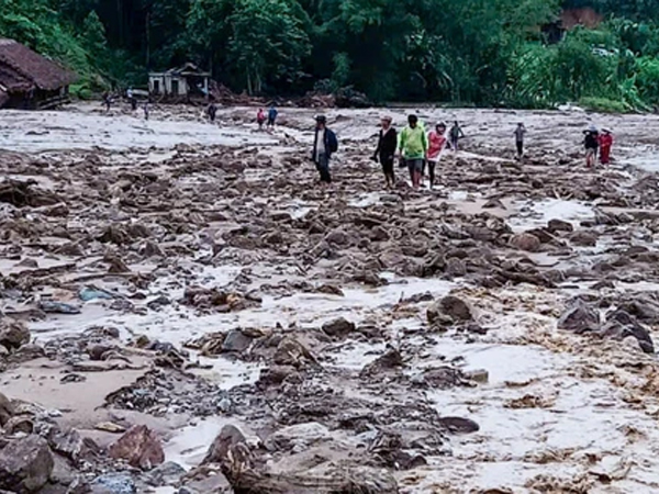 Lào Cai: Cảnh tan hoang của ngôi làng vừa bị lũ quét vùi lấp thôn Làng Nủ