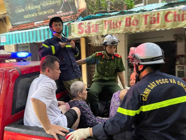 Hà Nội: Di chuyển Bệnh viện Hoè Nhai và Medlatec khỏi khu vực ngập úng