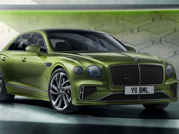 Bentley Flying Spur 2025 ra mắt: Thiết kế ít khác biệt, động cơ V8 hybrid mạnh nhất lịch sử hãng, bán cuối năm 2024