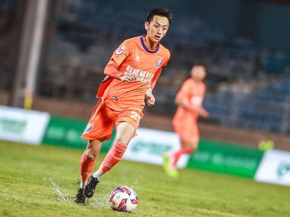 Bị cấm thi đấu suốt đời vì dàn xếp tỉ số, tiền vệ Trung Quốc tuyên bố sốc: 'Cầu thủ như tôi phải làm việc này'