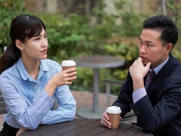 Nghe vợ cũ có tình mới, tôi tức giận chạy tới hỏi rồi xấu hổ khi biết sự thật