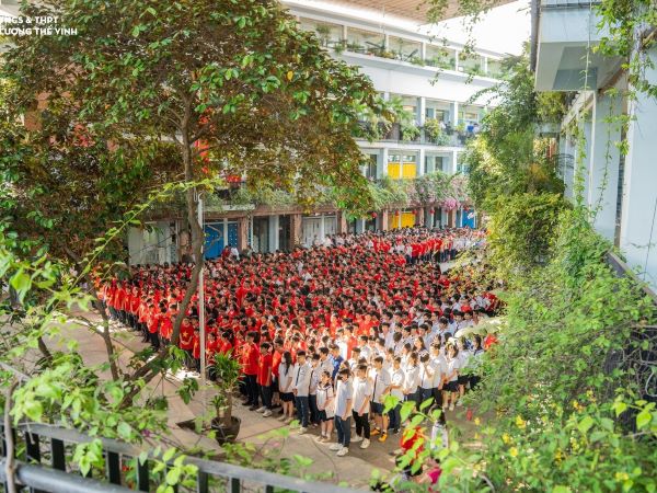 Một ngôi trường nổi tiếng ở Hà Nội ủng hộ đồng bào vùng lũ hơn 1,5 tỷ đồng