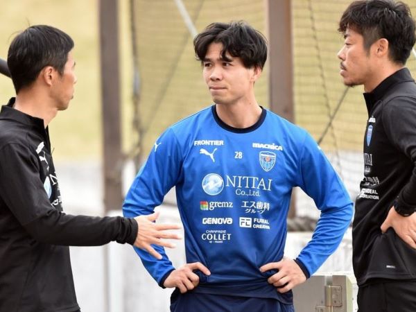 Công Phượng chia tay Yokohama FC, về nước đá giải hạng Nhất?