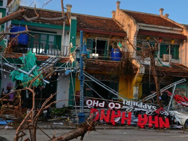 Khung cảnh Quảng Ninh sau một tuần bão Yagi càn quét: 'Thủ phủ' du lịch tan tác, thiệt hại cả nghìn tỷ đồng vẫn đang vực dậy để đón khách du lịch