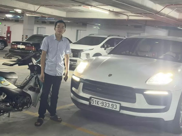 Bác sĩ bán siêu xe lấy 3 tỷ đồng ủng hộ đồng bào bị lũ lụt
