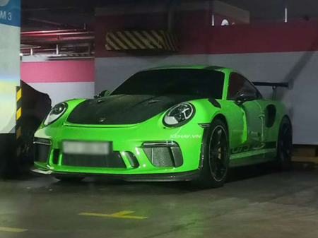 'Tóm gọn' Porsche 911 GT3 RS màu độc hơn 13 tỷ ở Sài Gòn