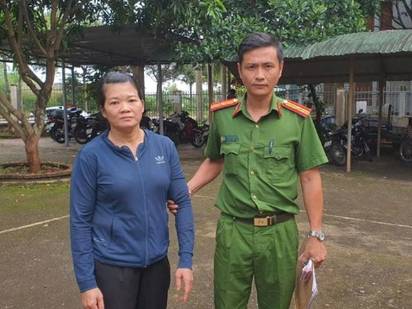 Một phụ nữ chiếm đoạt hơn 300 tờ vé số của người mù vì... nằm mơ trúng số