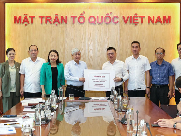 MTTQ Việt Nam công bố danh sách chi hơn 1.000 tỷ đồng cứu trợ đồng bào bị bão lũ